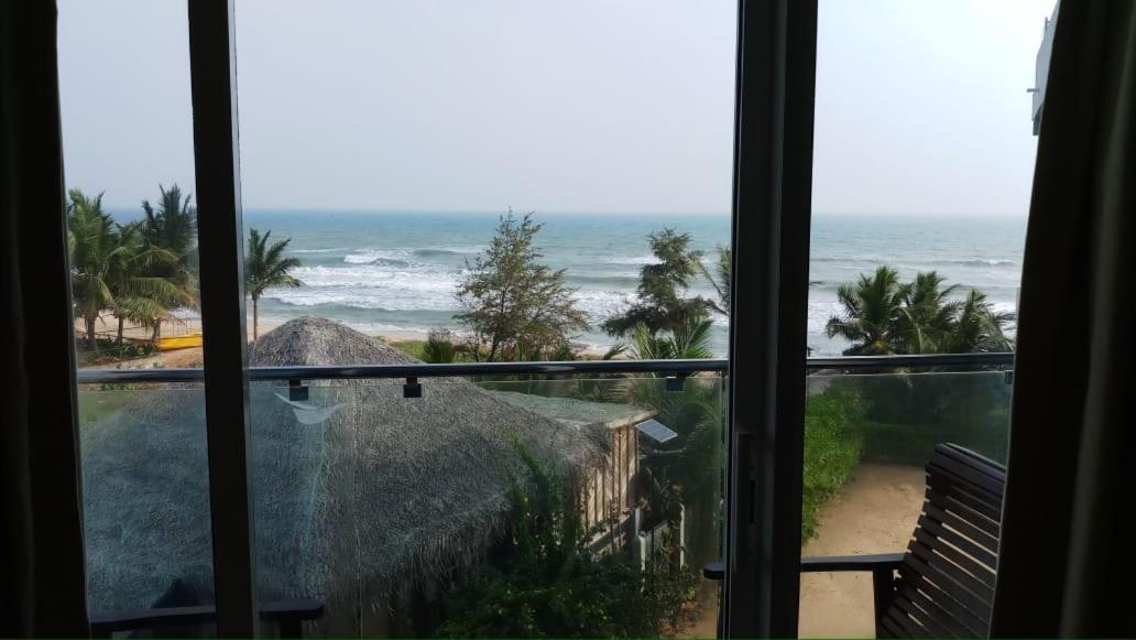 123 Ocean Front * Nilaveli