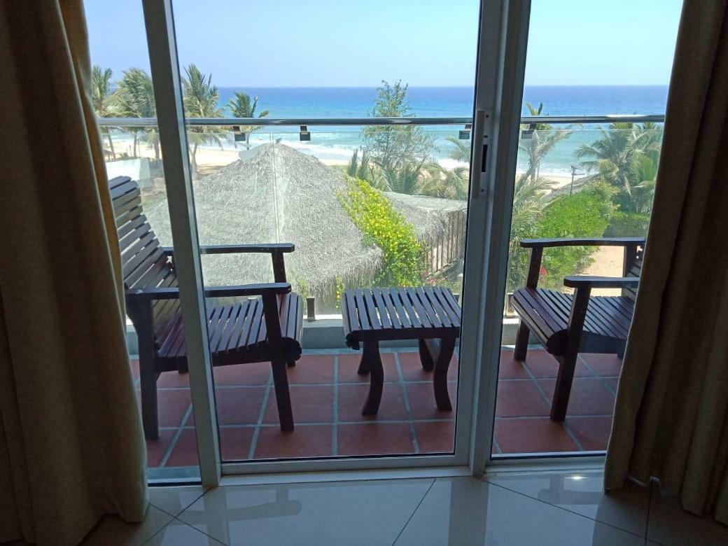 123 Ocean Front Apartment
